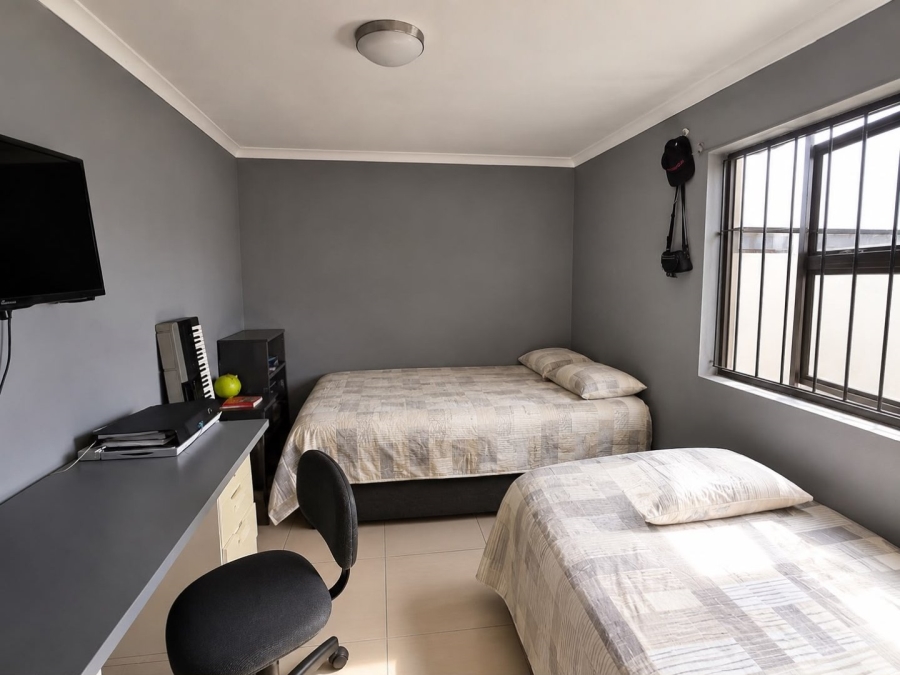 4 Bedroom Property for Sale in Delft South Western Cape